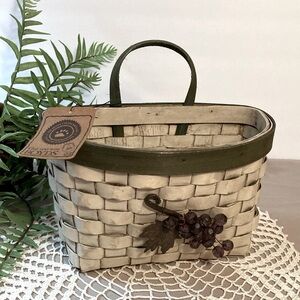 Vintage Boyds Collection Grape Harvest Basket NWT